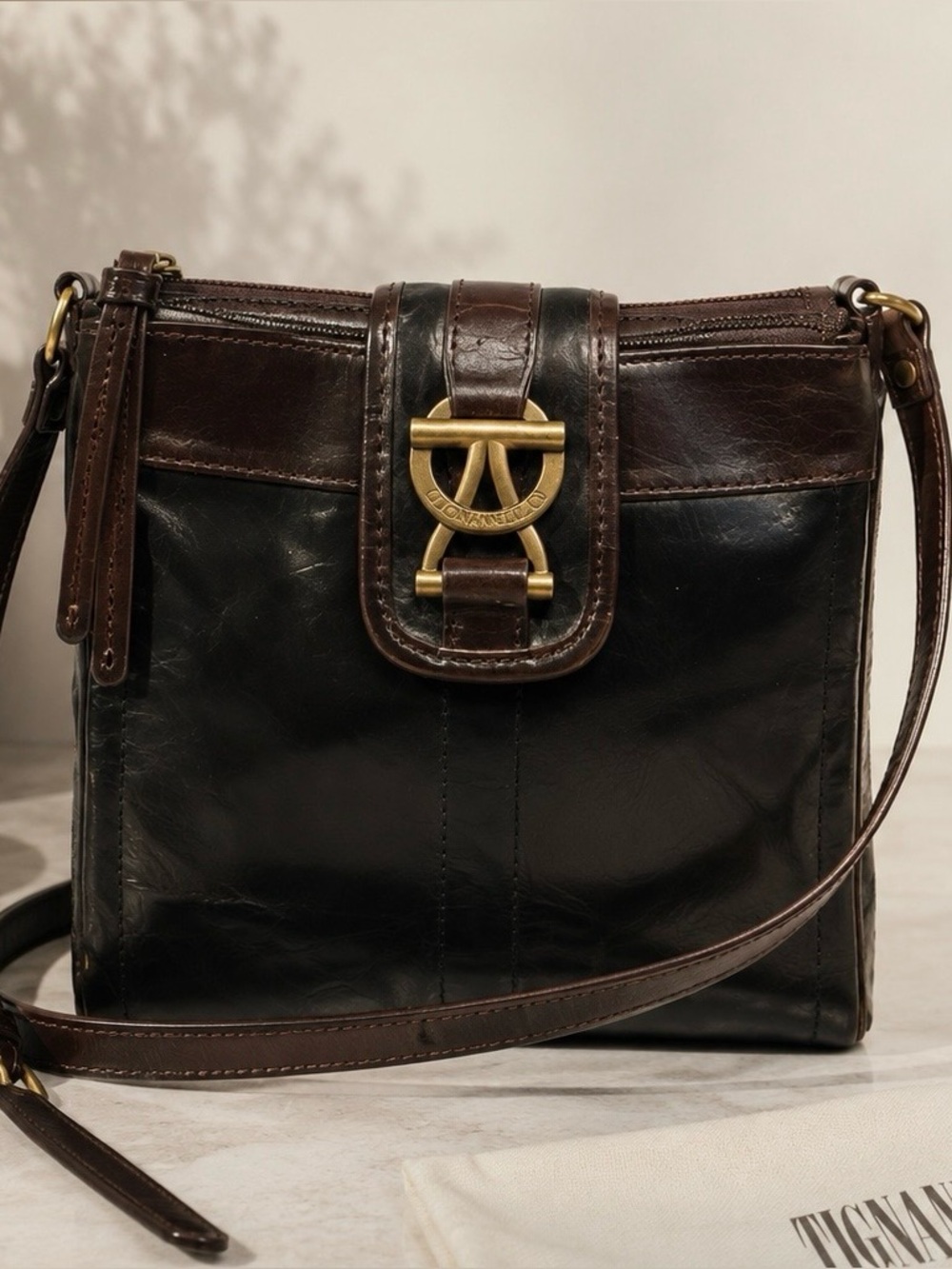 Tignanello Leather Crossbody Purse - EUC!